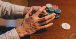 Mains au Poker